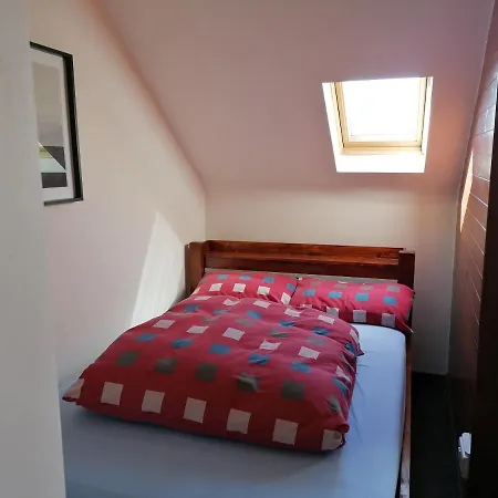 Aille River Tourist Hostel And Campsite Doolin-2