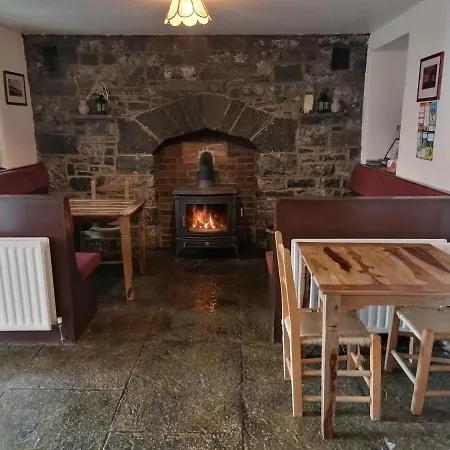 Aille River Tourist Hostel And Campsite Doolin-2